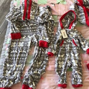 Family set Christmas pajamas 12-18 mo., 4-5 Y, 6-7 Y, adult XL (2)